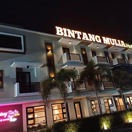 Bintang Mulia Hotel Jembel Exterior foto